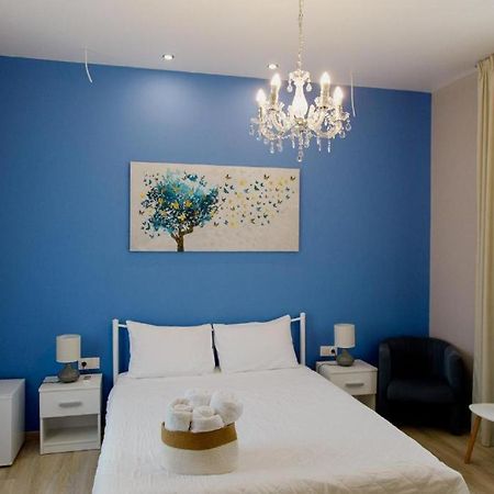 Rooms In Yard Corinto Esterno foto