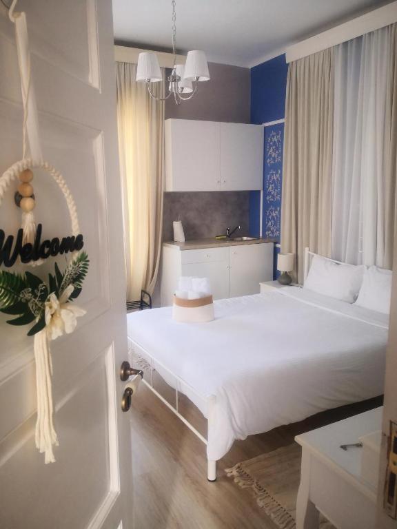 Rooms In Yard Corinto Esterno foto
